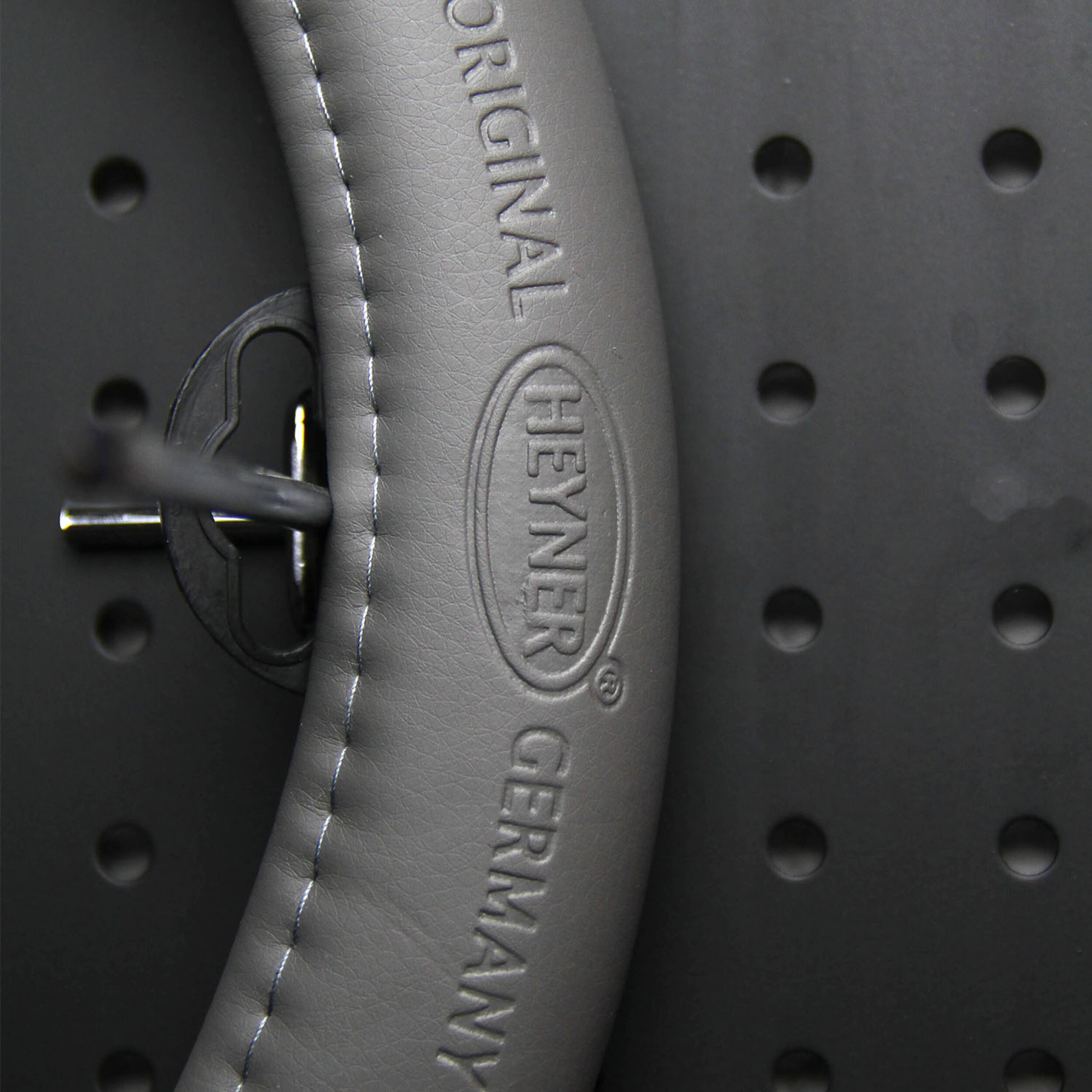 Premium Lenkradhülle | HEYNER® Soft Comfort PRO