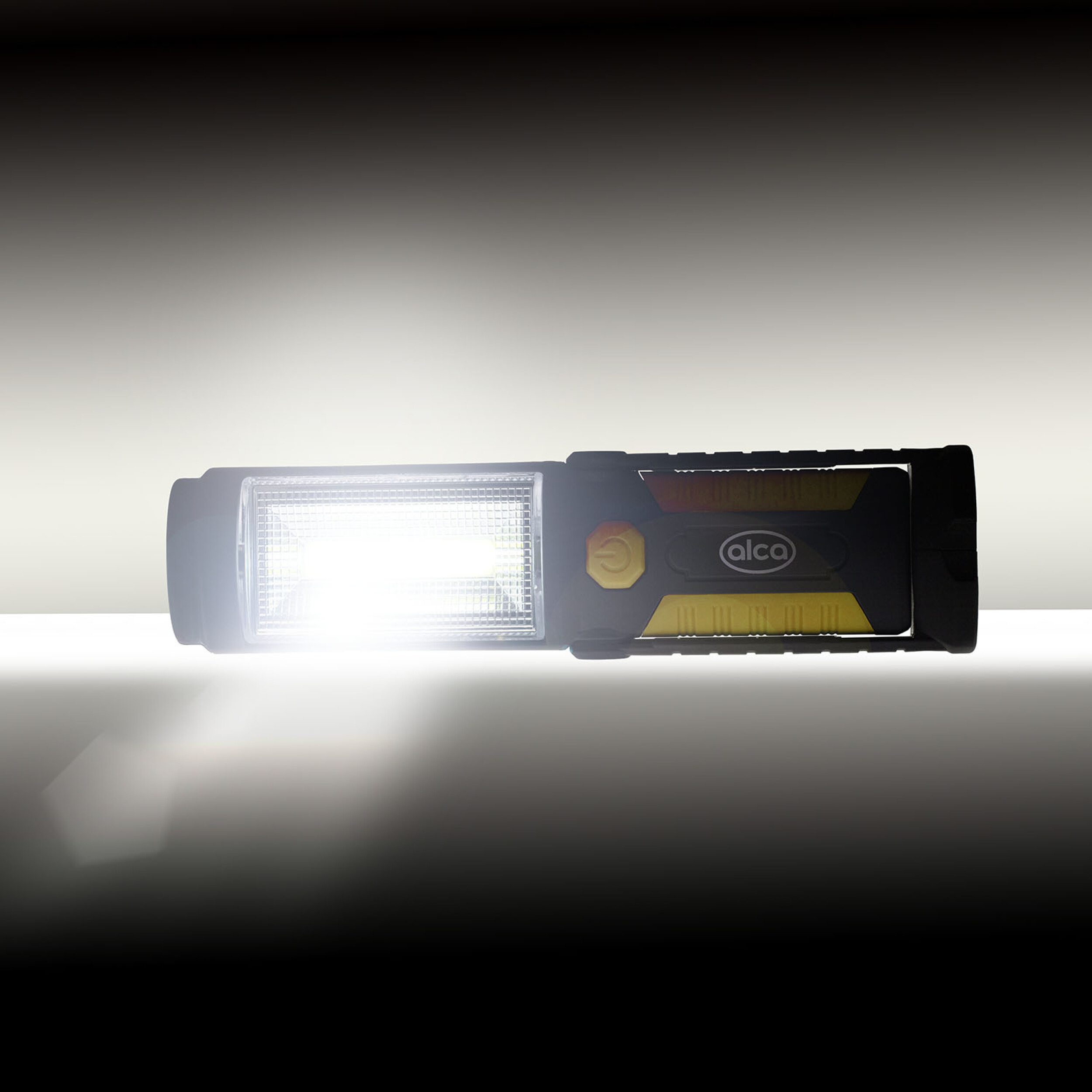 COB-LED Arbeitslampe mit Batterien | alca® COB-LED Lamp