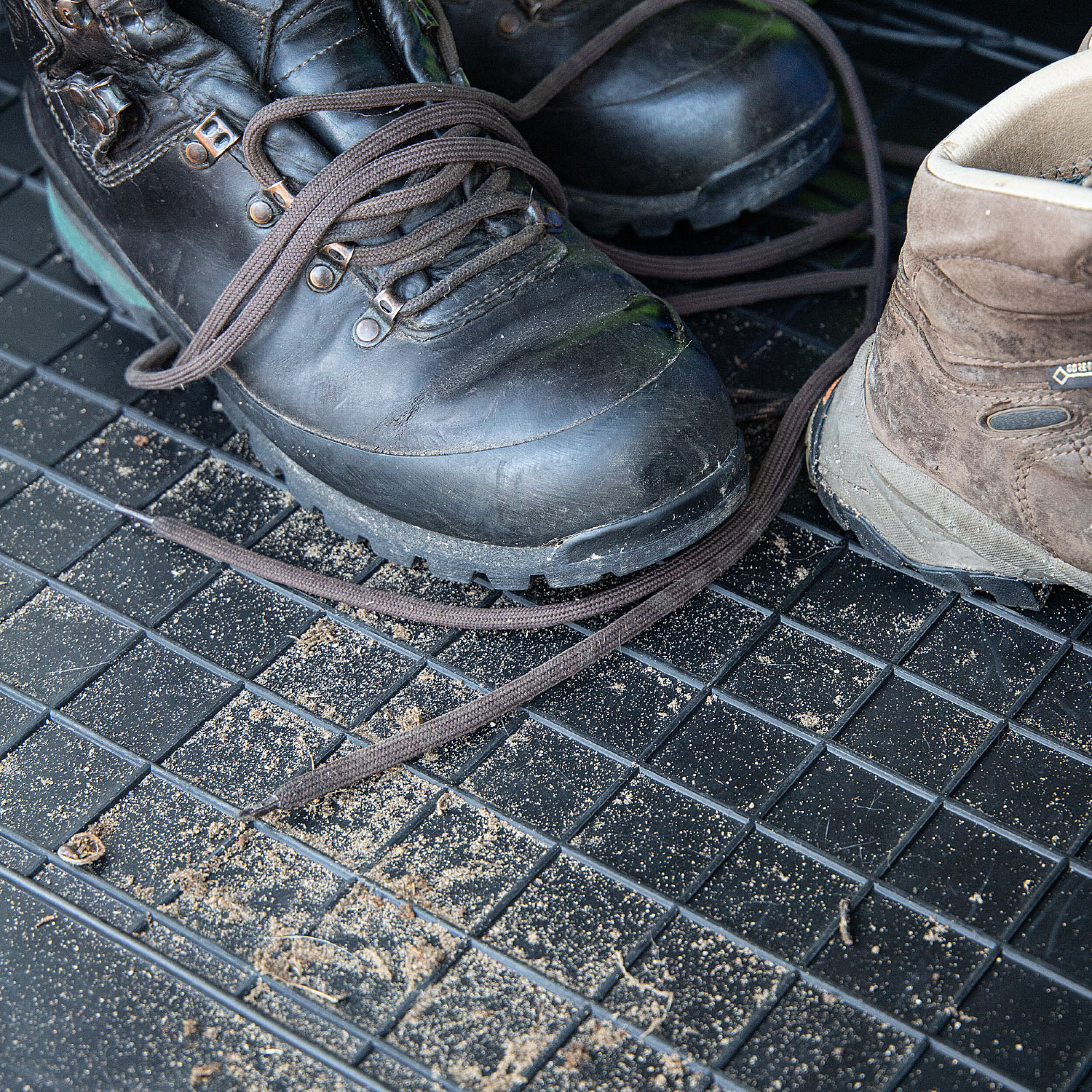 Trunk mat rubber black | alca® TrunkProtectUniversal M