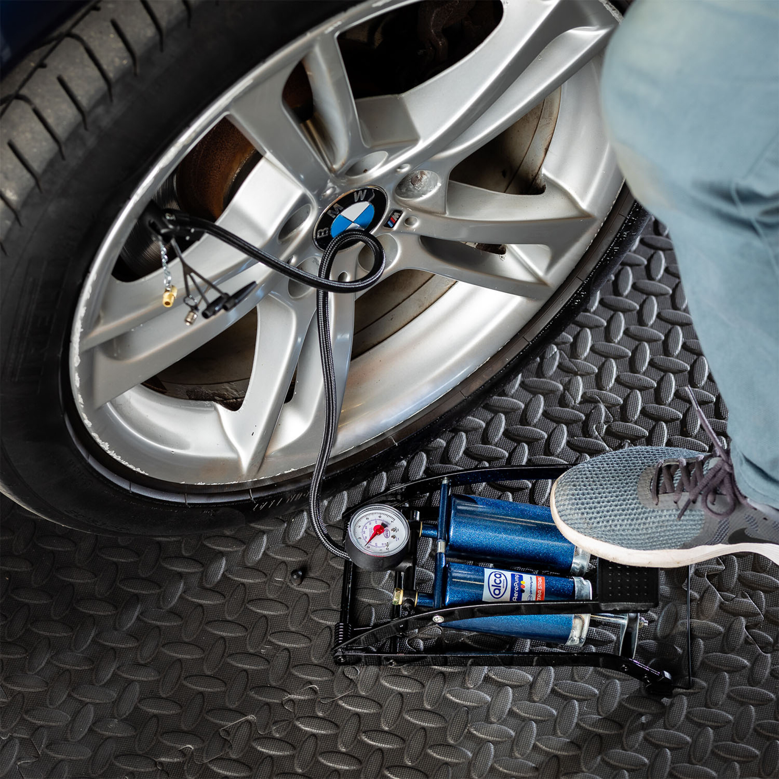 Hochleistungs-Fußpumpe Manometer | alca® AeroPump 2 Cylinder